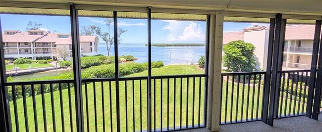 Building Photo - 3850 Mariners Walk