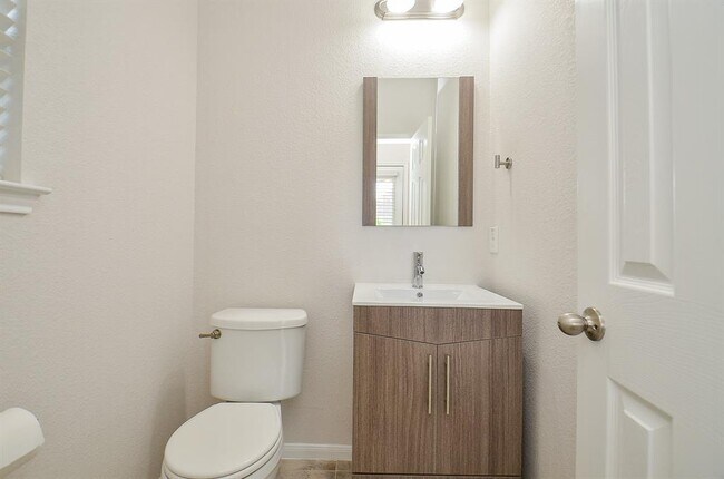 Building Photo - 5610 White Camelia Ct