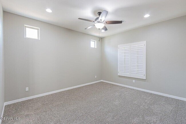 Building Photo - 803 Danby St