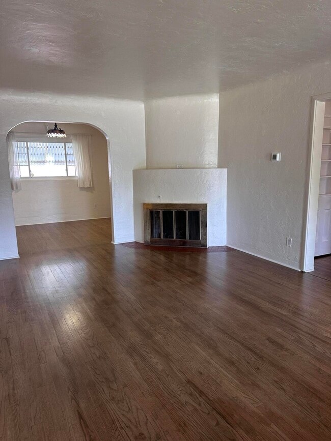 Building Photo - 4520 3rd St NW