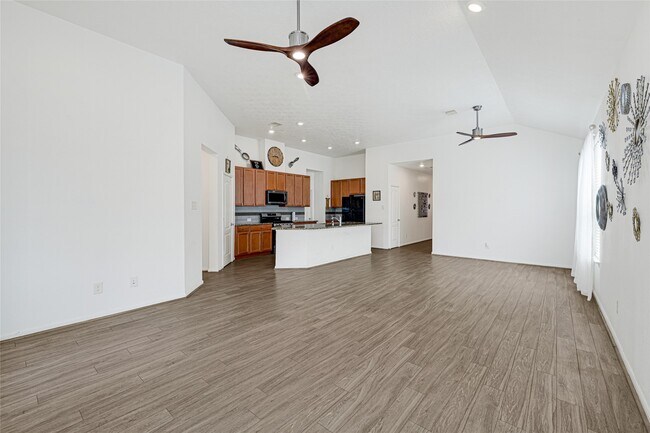 Building Photo - 25514 Ramsey Heights Way