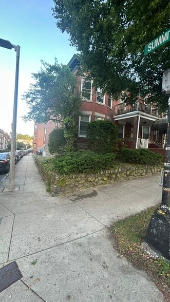 Building Photo - 1516 Commonwealth Ave