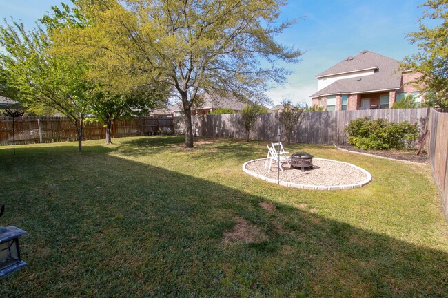 Building Photo - Stately 4-Bedroom, 3-Bath Home with Modern...