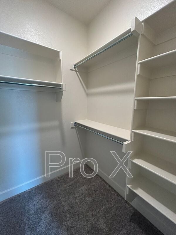 Building Photo - 2004 Charles St