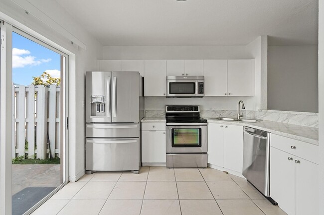 Building Photo - 13765 SW 171st Terrace