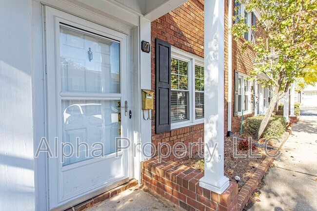 Building Photo - 501 Edwards Rd