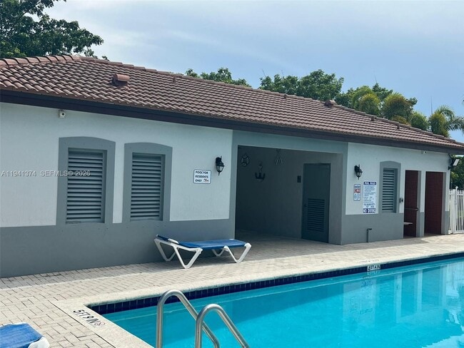 Building Photo - 16462 SW 48th Terrace