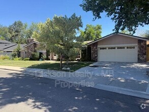 Building Photo - 2845 Glenwood Ct