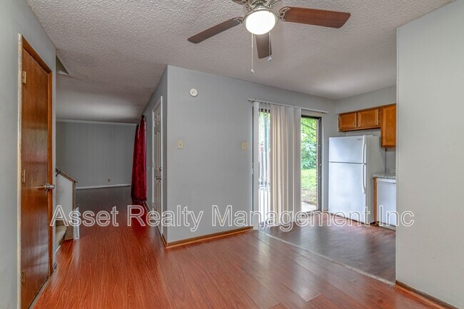 Building Photo - 9124 Woodpark Ln NW