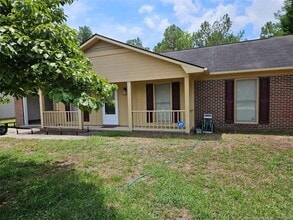 Building Photo - 3362 Chantilly Ln
