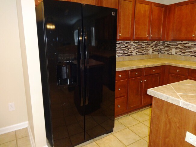 Building Photo - 405 Crystal Oaks Ln