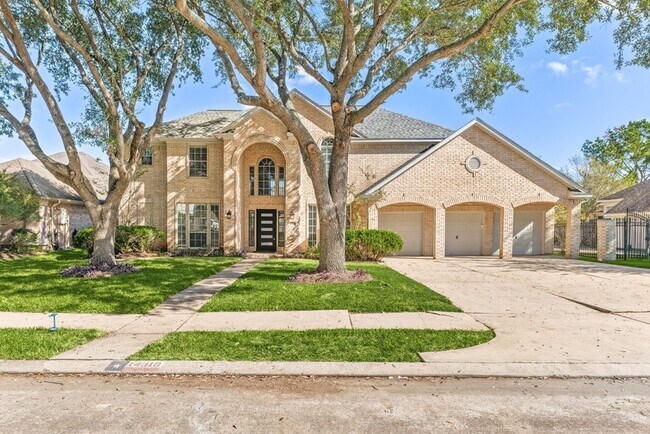 Building Photo - 14910 Lake Woodbridge Ct