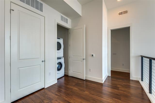 Building Photo - 3611 Congress Ave