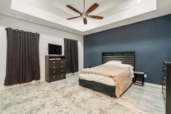 Building Photo - 200 Wallen St