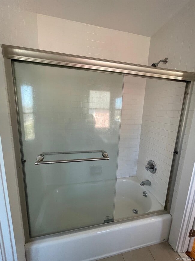 Building Photo - 510 Montauk Hwy