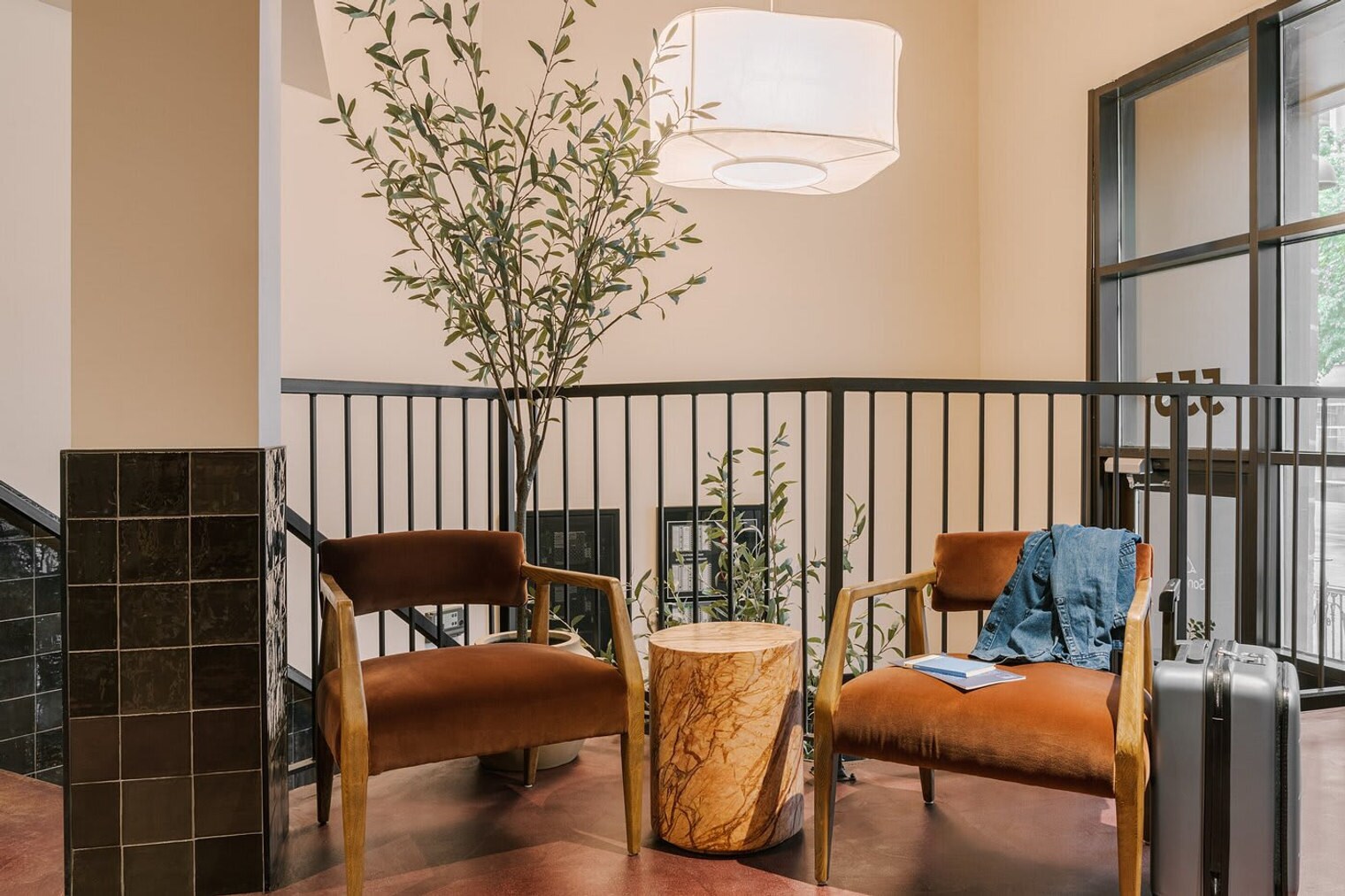 Building Photo - 555 W Jackson Blvd