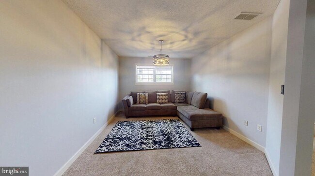 Building Photo - 609 Quartzite Cir