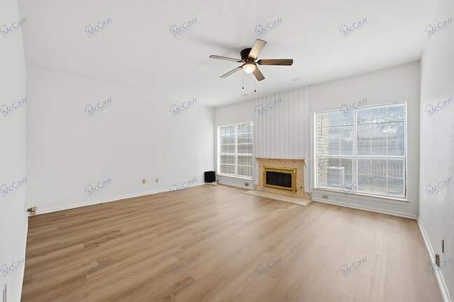 Building Photo - 2024 Heather Brook Dr