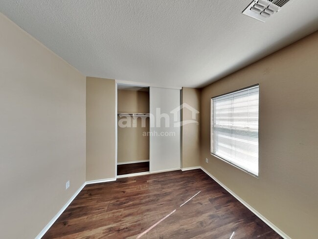 Building Photo - 2683 S Sailors Way
