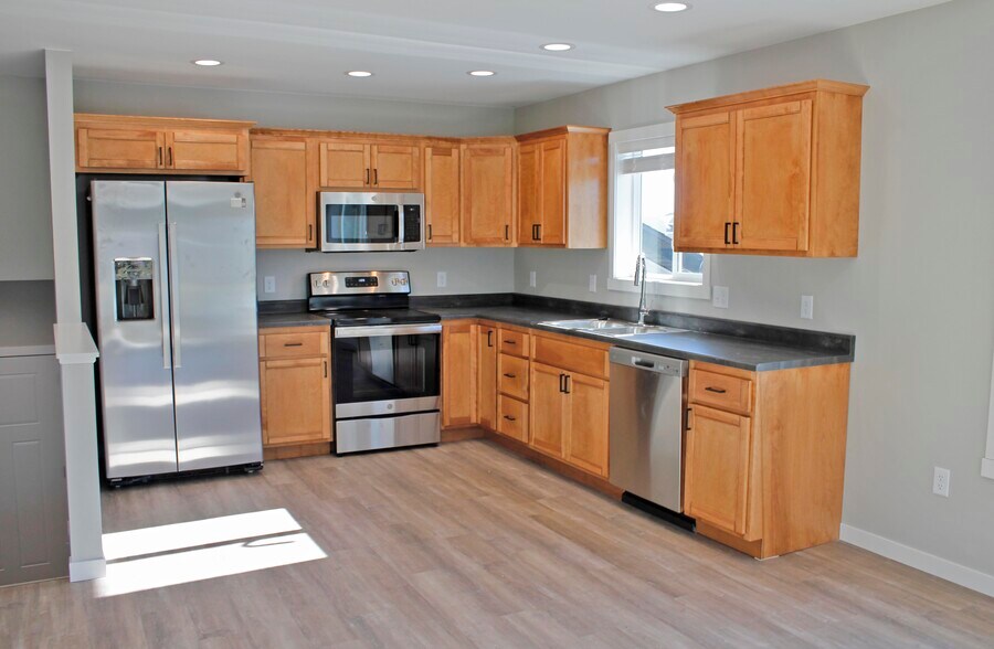 Building Photo - 209 Dogwood Ave