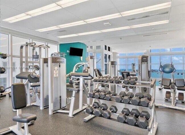 Building Photo - 18101 Collins Ave