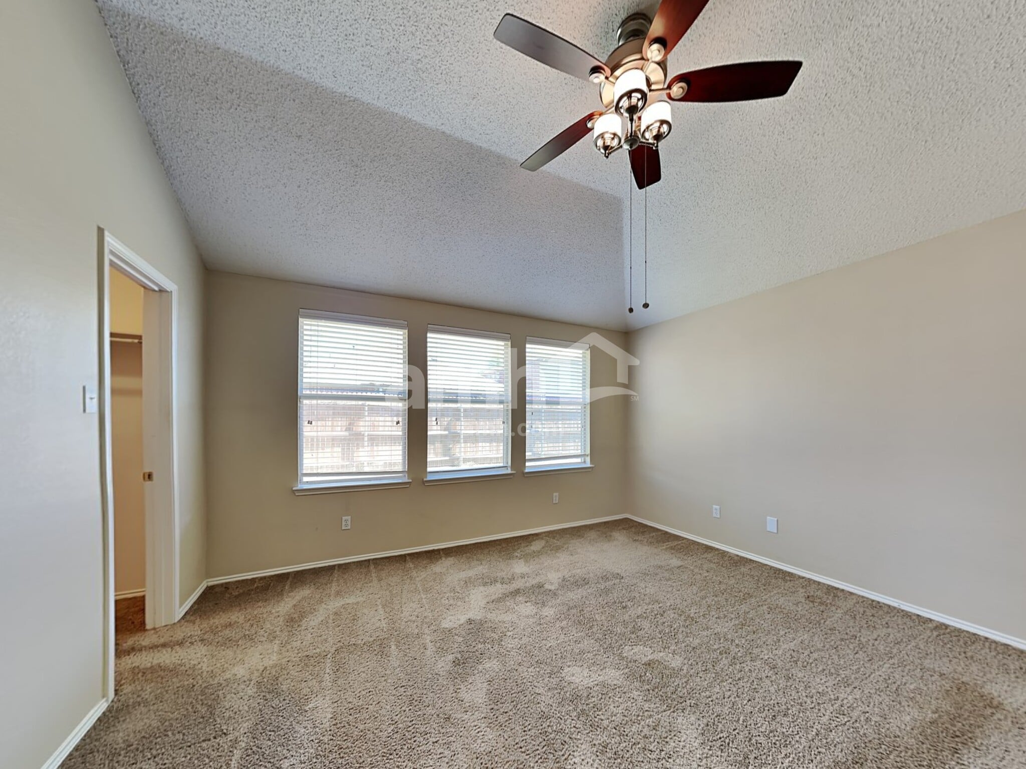 Building Photo - 517 Pinto Ln