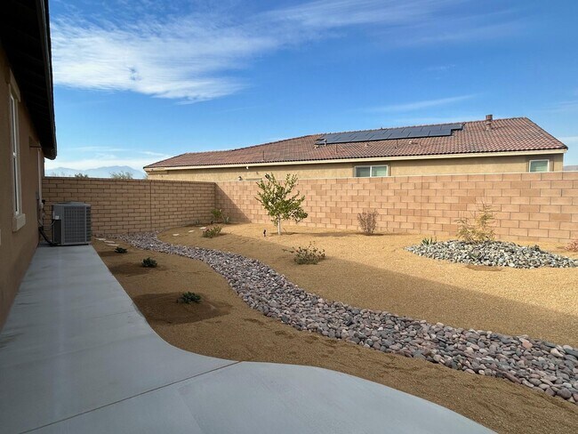 Building Photo - 40082 Catania Ct