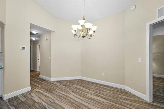 Building Photo - 4638 Sheffield Dr