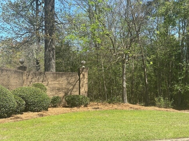 Building Photo - 116 Saxton Pl