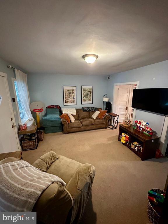 Building Photo - 210 S Union St