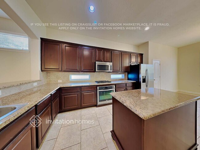 Building Photo - 3302 Clover Trace Dr