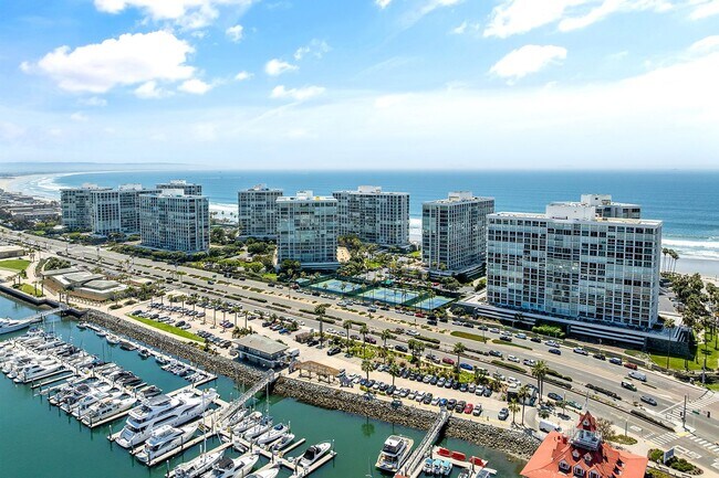 Building Photo - 1810 Avenida Del Mundo