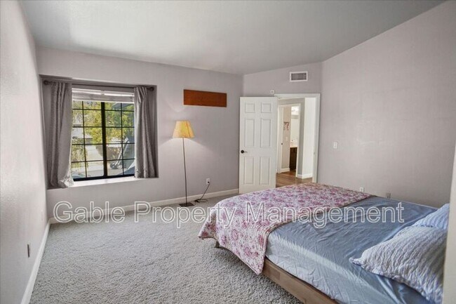 Building Photo - 28248 Guilford Ln