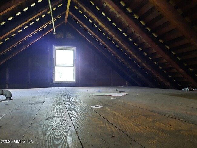 Building Photo - 55 Valley Rd