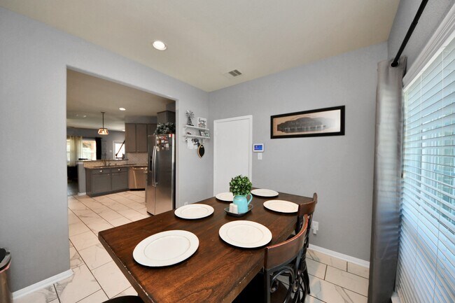 Building Photo - 32655 Timber Point Dr