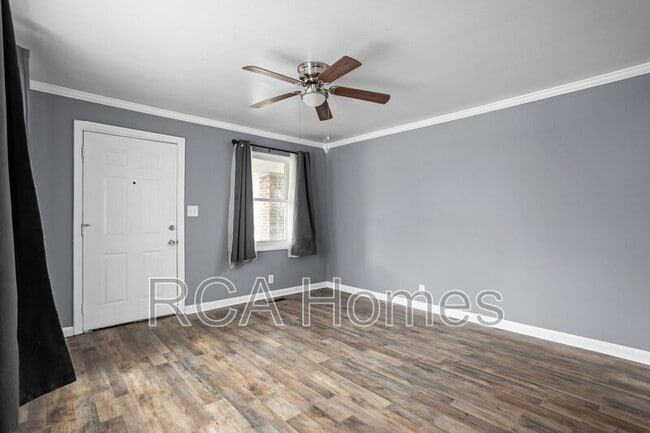 Building Photo - 4537 Crittenden Ave