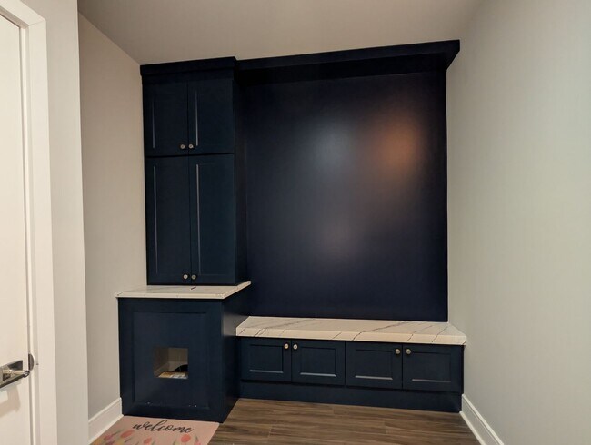 Building Photo - 101 Milvian Wy SE