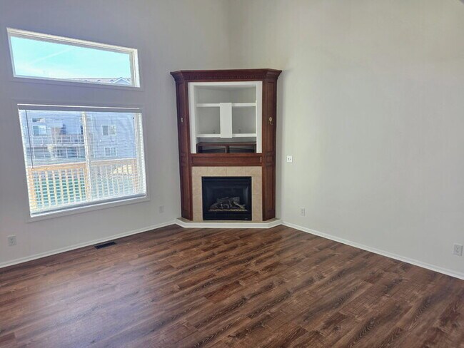 Building Photo - 2215 NW Bayberry Ln