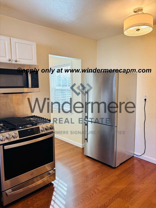 Building Photo - Beautifully Remodeled 2 Bedroom, 2 Bath Duplex on Freeport Blvd w/ garage for storage!- Now avail...
