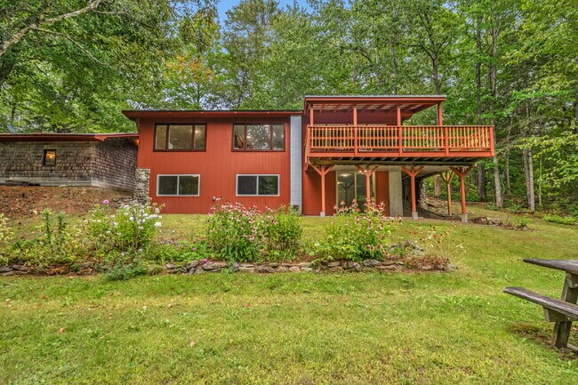 Building Photo - Mid-Century Cool Meets Maine Serenity Design. Privacy. Location. This one has it all.