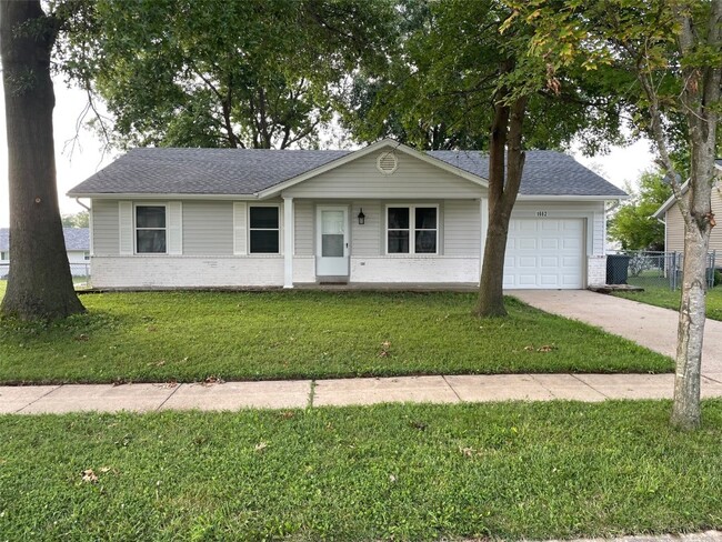 Primary Photo - 1662 Knightwood Ln