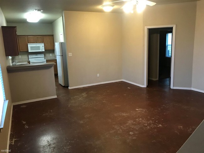 Building Photo - 4 br, 2 bath Duplex - 1103 Neff St 1103 Ne...