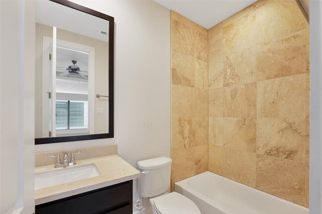 Building Photo - 1810 Thompson St