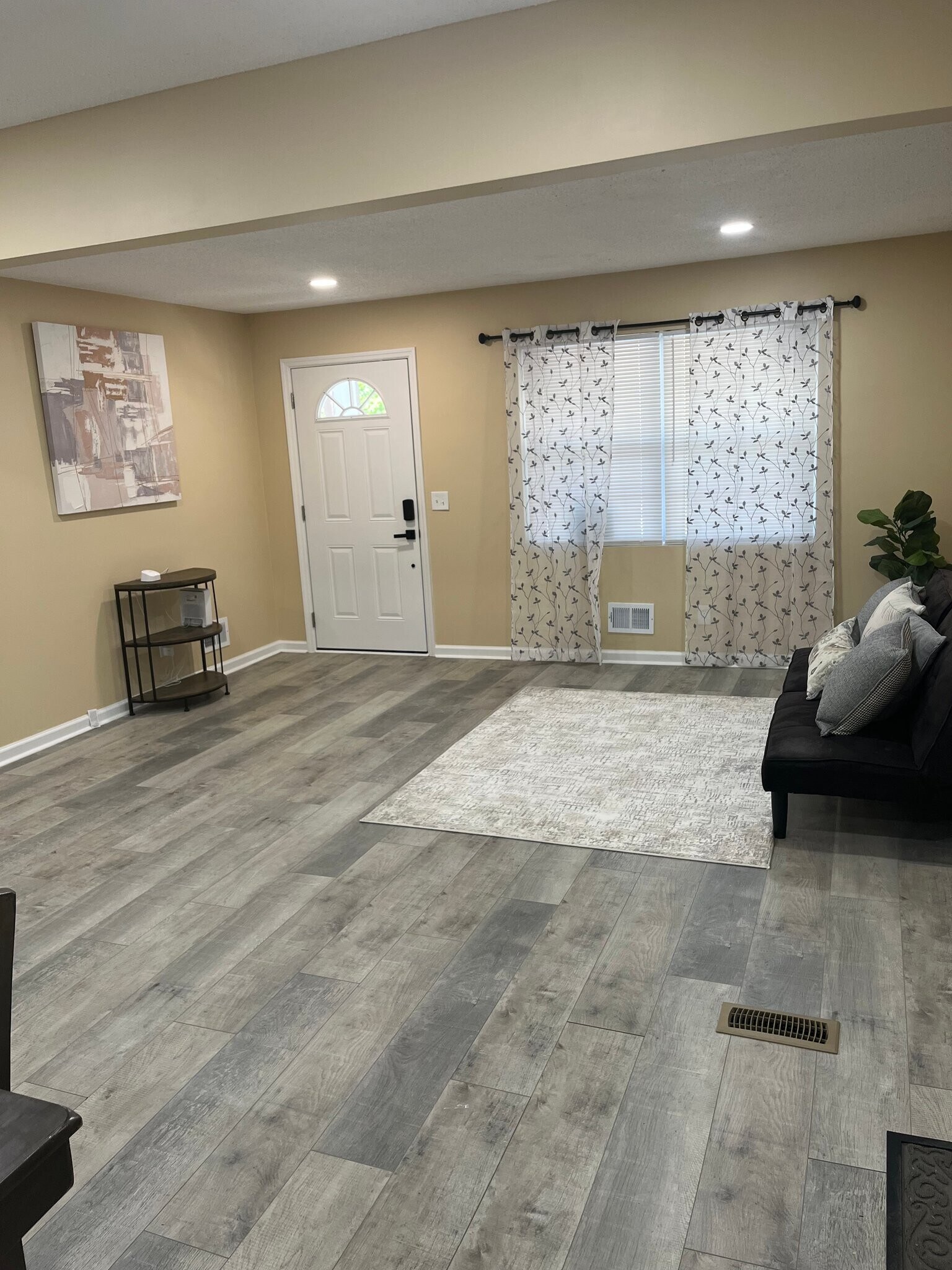 Building Photo - 1016 Flamingo Dr