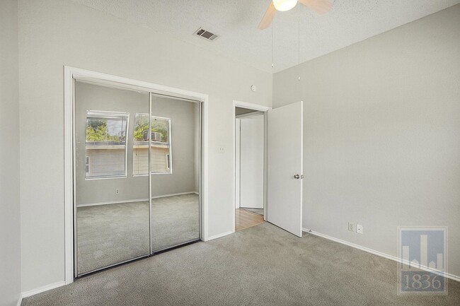 Building Photo - 2804 Rio Grande St