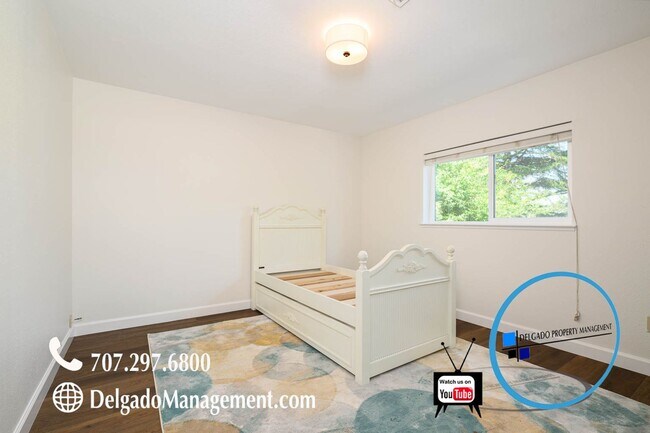 Building Photo - Lovely Benicia 4 Bedroom Home