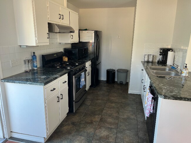 Building Photo - 2078 El Sereno Ave