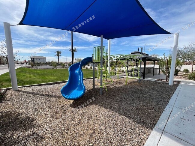 Building Photo - BEAUTIFUL 3 BEDROOM 2 BATHROOM HOUSE FOR R...