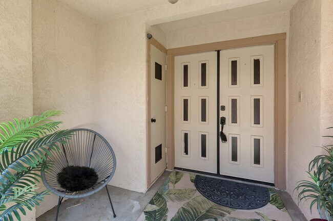 Building Photo - 49336 Eisenhower Dr