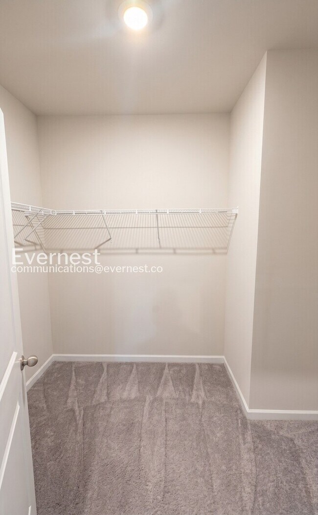 Building Photo - 4-Bed/2-Bath Home/Pet Friendly/Available Now!